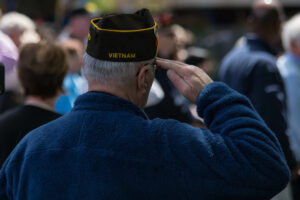 veterans of the Vietnam war saluting